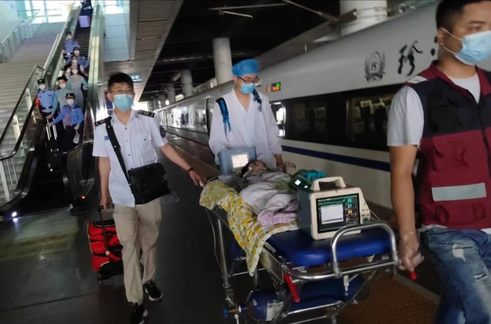 酒泉高铁转运公司